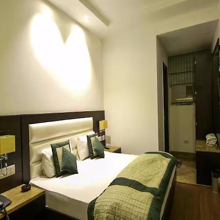 Hotel Chanchal Continental - 02 Mins From New Delhi Railway Station Екстериор снимка