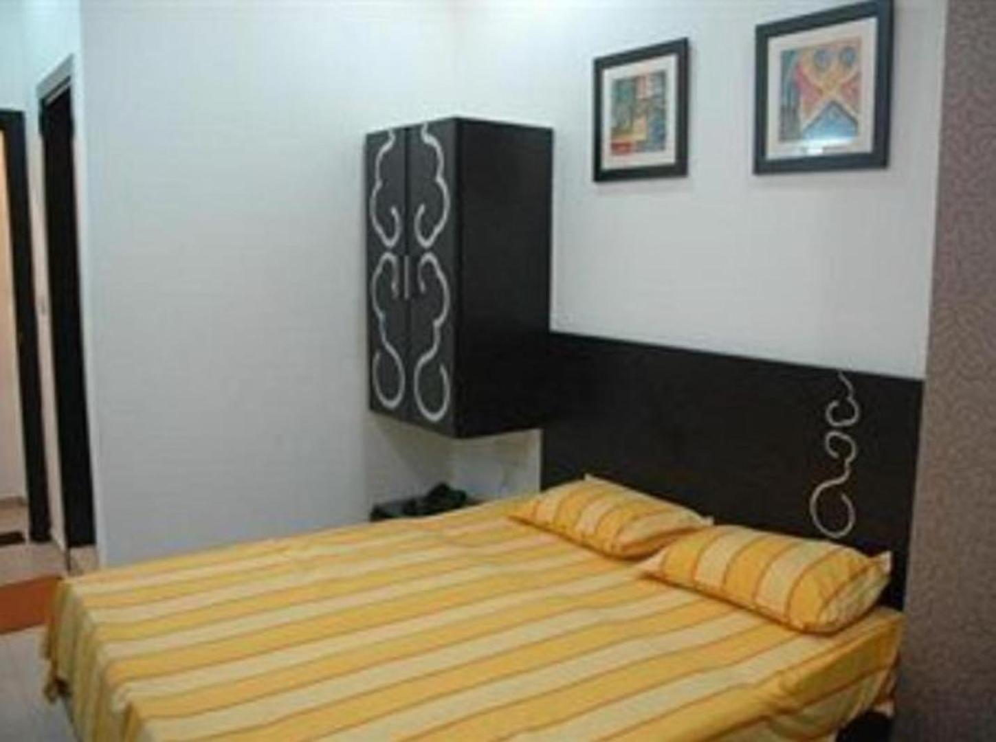 Hotel Chanchal Continental - 02 Mins From New Delhi Railway Station Екстериор снимка