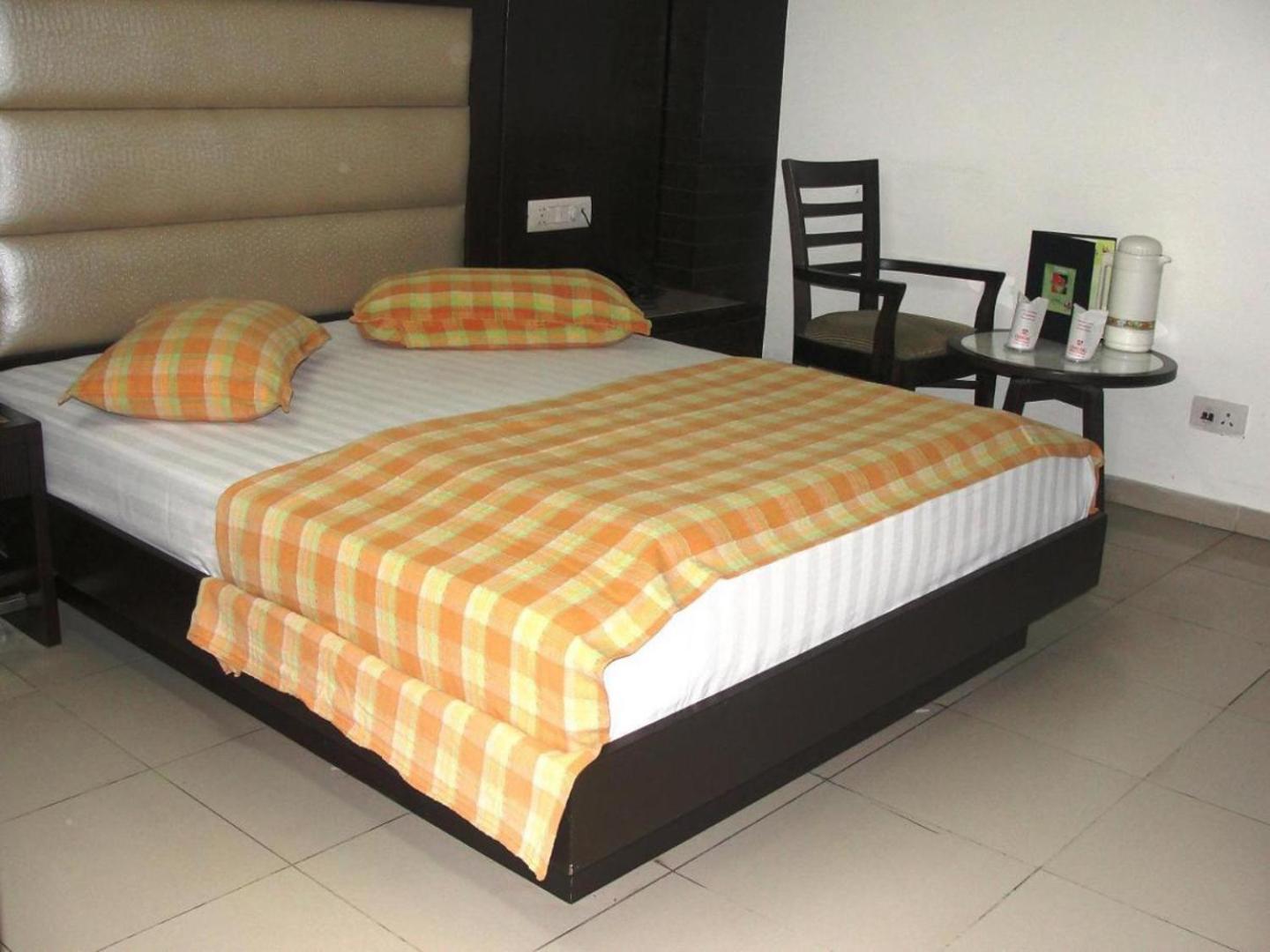 Hotel Chanchal Continental - 02 Mins From New Delhi Railway Station Екстериор снимка