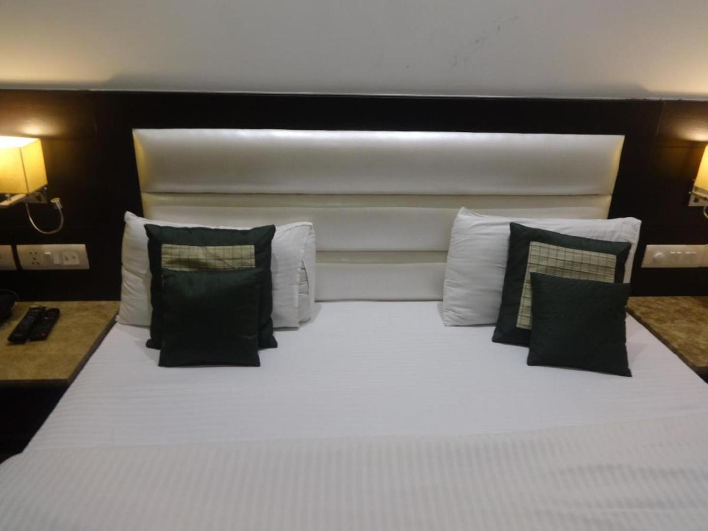 Hotel Chanchal Continental - 02 Mins From New Delhi Railway Station Екстериор снимка