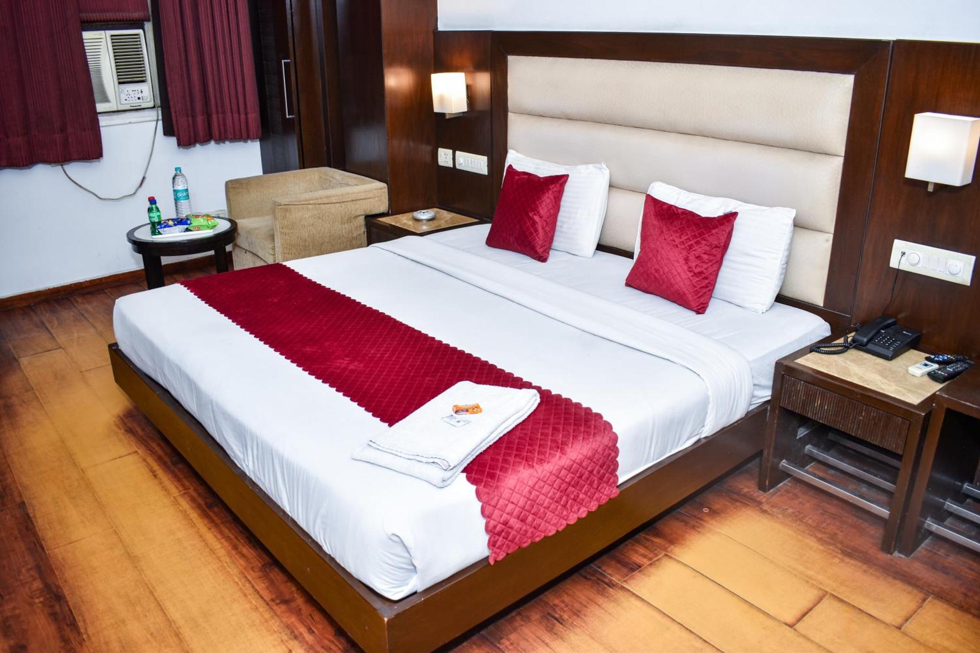 Hotel Chanchal Continental - 02 Mins From New Delhi Railway Station Екстериор снимка