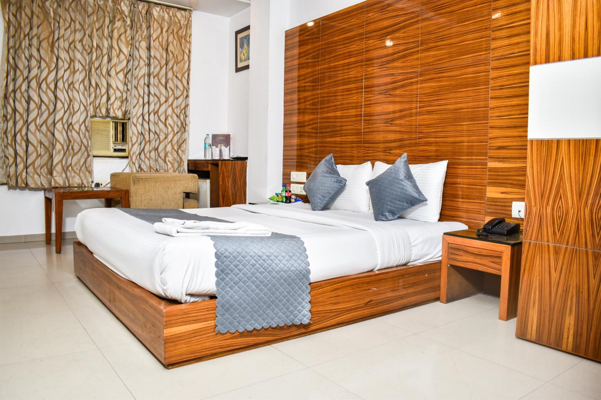 Hotel Chanchal Continental - 02 Mins From New Delhi Railway Station Екстериор снимка