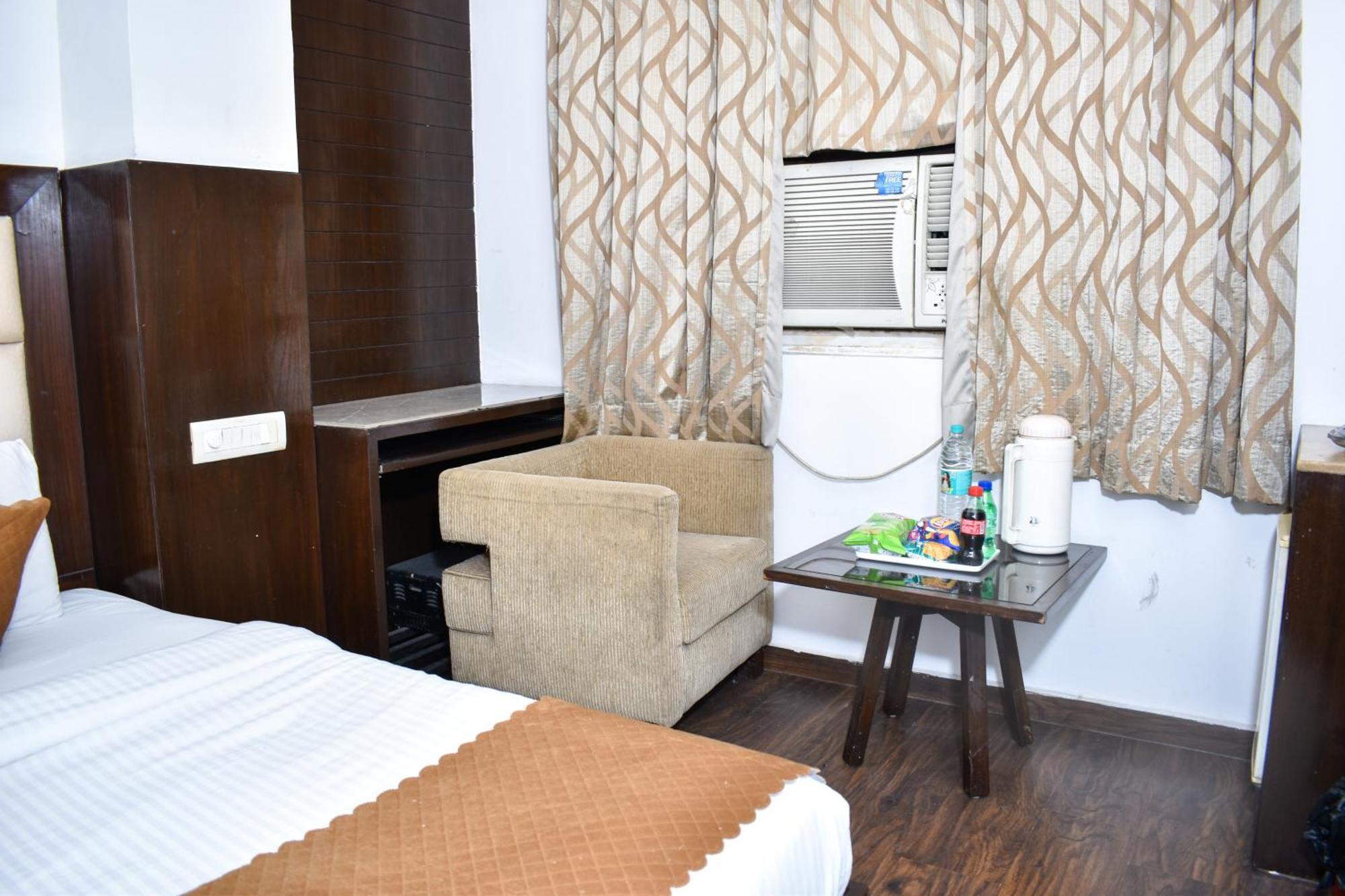 Hotel Chanchal Continental - 02 Mins From New Delhi Railway Station Екстериор снимка