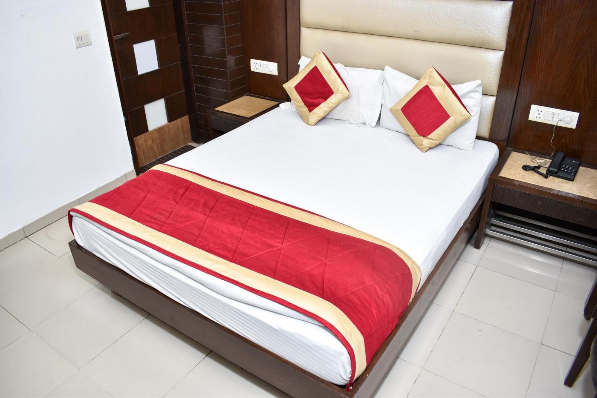 Hotel Chanchal Continental - 02 Mins From New Delhi Railway Station Екстериор снимка