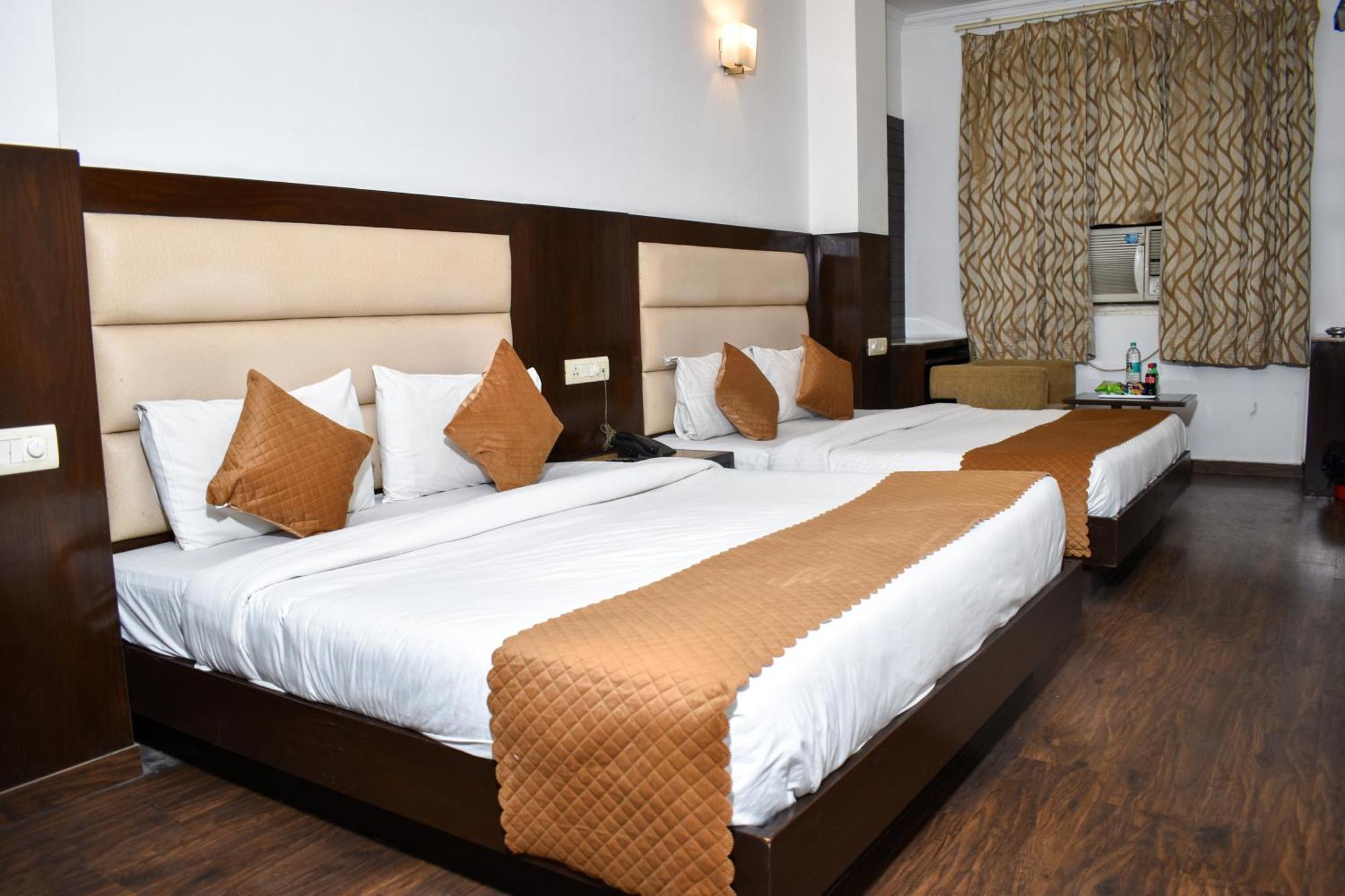 Hotel Chanchal Continental - 02 Mins From New Delhi Railway Station Екстериор снимка