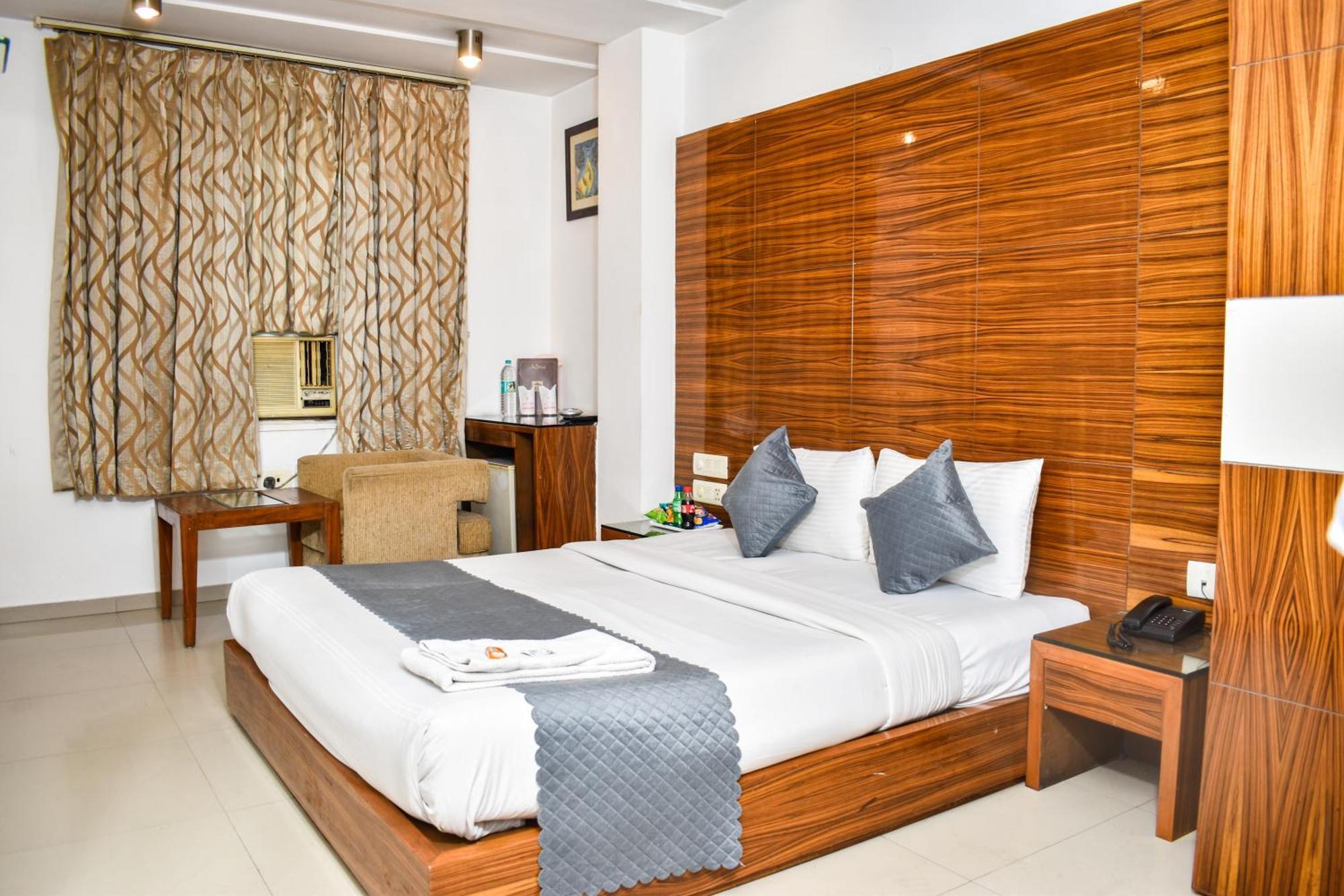 Hotel Chanchal Continental - 02 Mins From New Delhi Railway Station Екстериор снимка