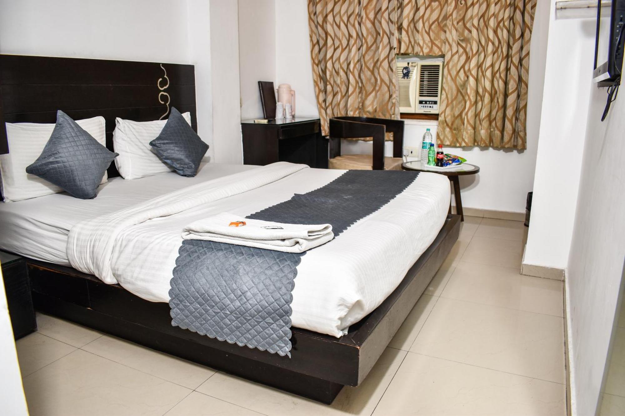 Hotel Chanchal Continental - 02 Mins From New Delhi Railway Station Екстериор снимка