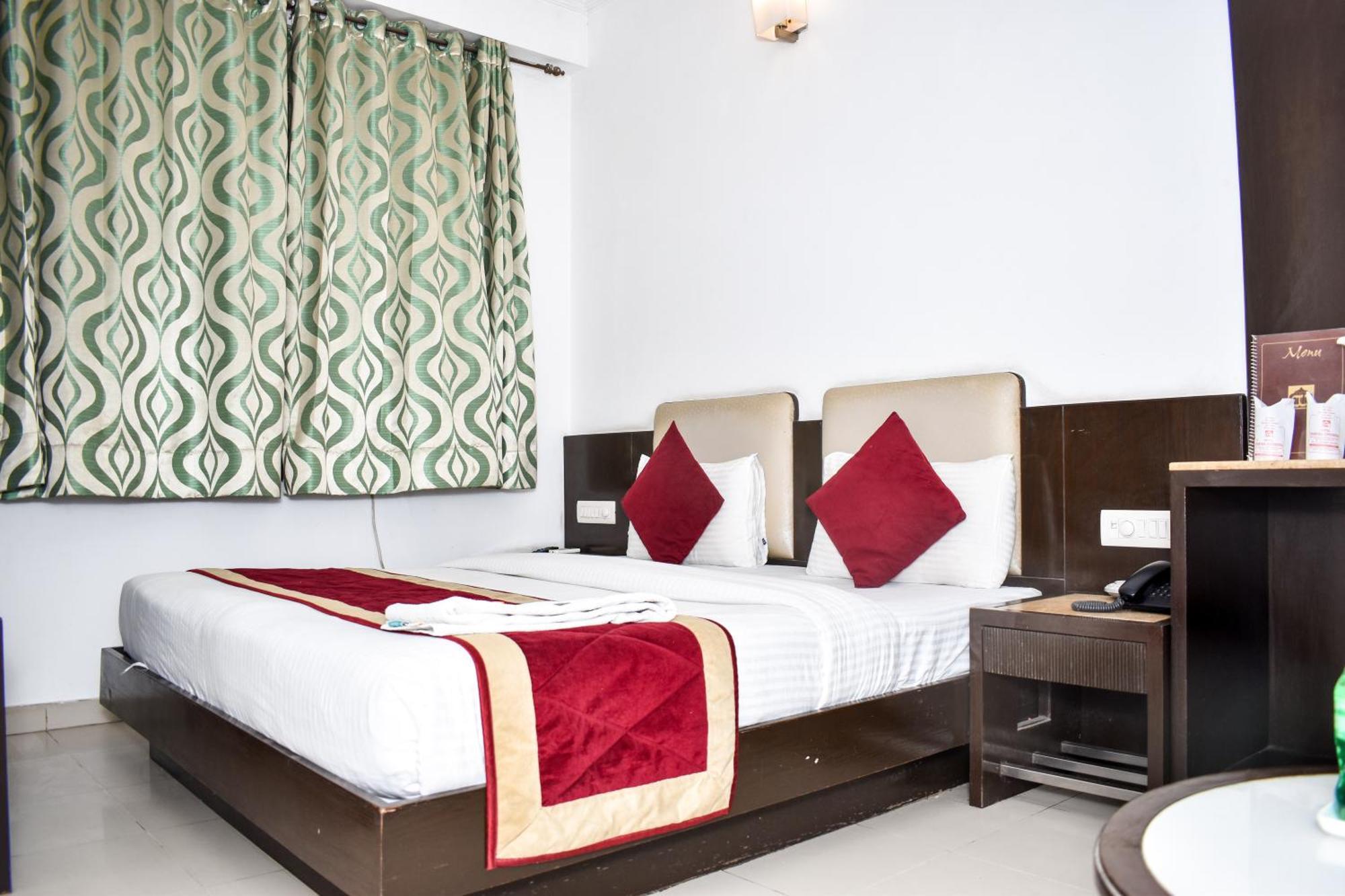 Hotel Chanchal Continental - 02 Mins From New Delhi Railway Station Екстериор снимка