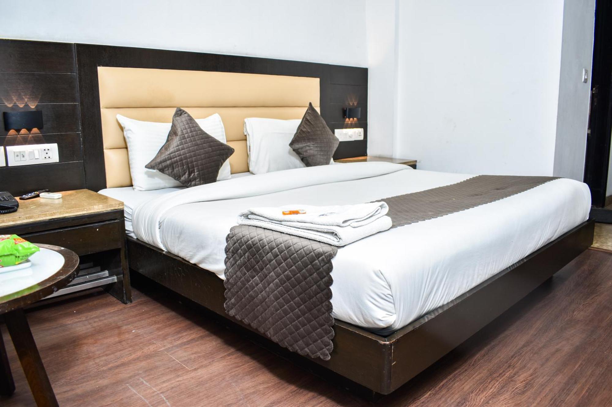 Hotel Chanchal Continental - 02 Mins From New Delhi Railway Station Екстериор снимка